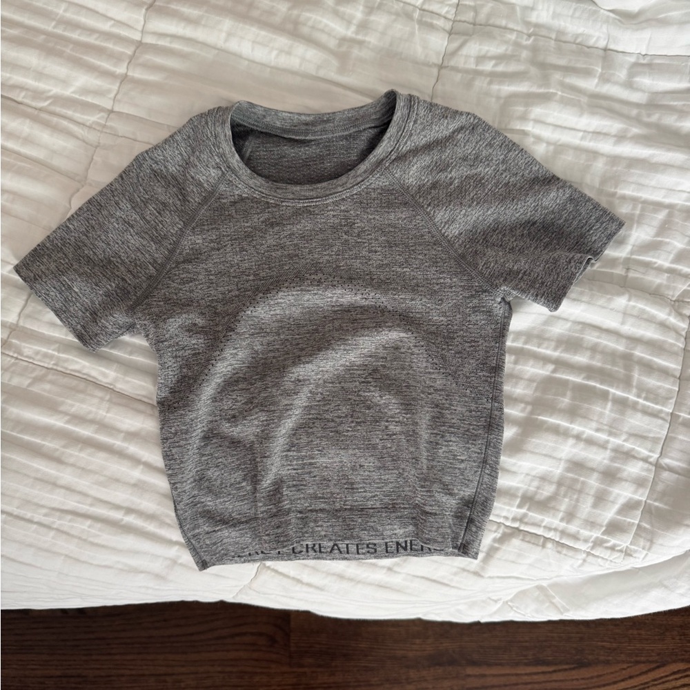 Lululemon short sleeve crop top